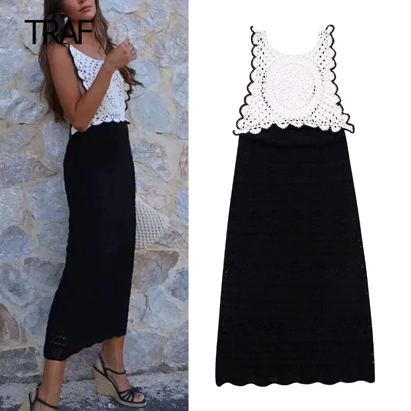 

Платье женское трикотажное контрастное с открытой спиной и цветочным принтом