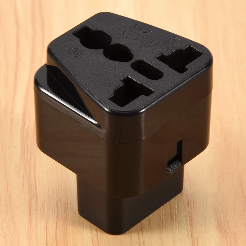 Специальная вилка PDU для преобразования ИБП C13 в универсальную розетку сервера