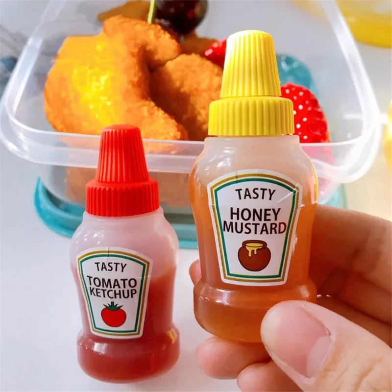 

2pcs/set 25ML Mini Tomato Ketchup Bottle Portable Small Sauce Container Salad Dressing Pantry s for Bento Box