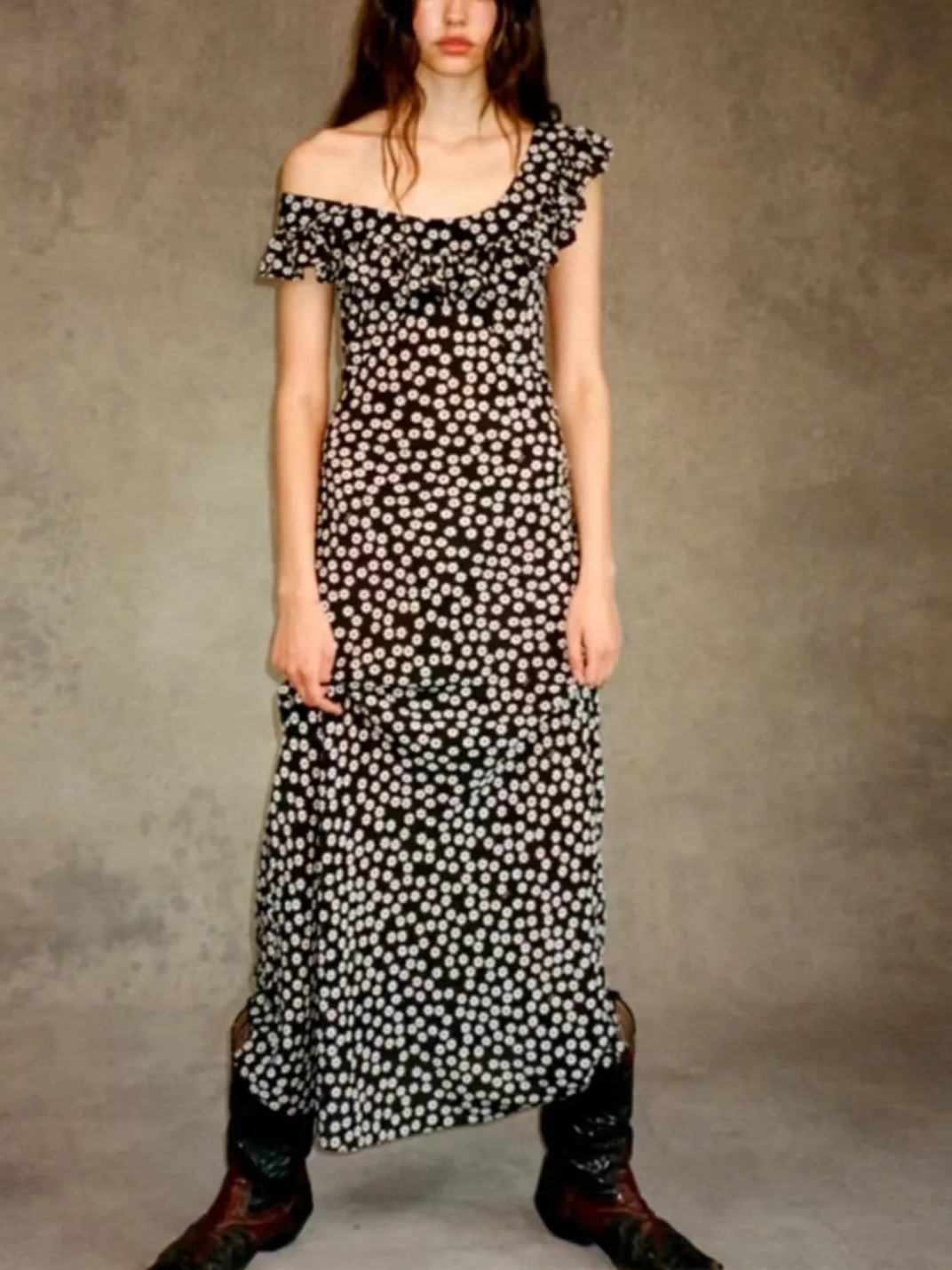 

French Daisy Print Ladies Ruffle Collar Slim Long Dress Women Vintage Fashion Silk Black Midi Robe 2023 Summer New