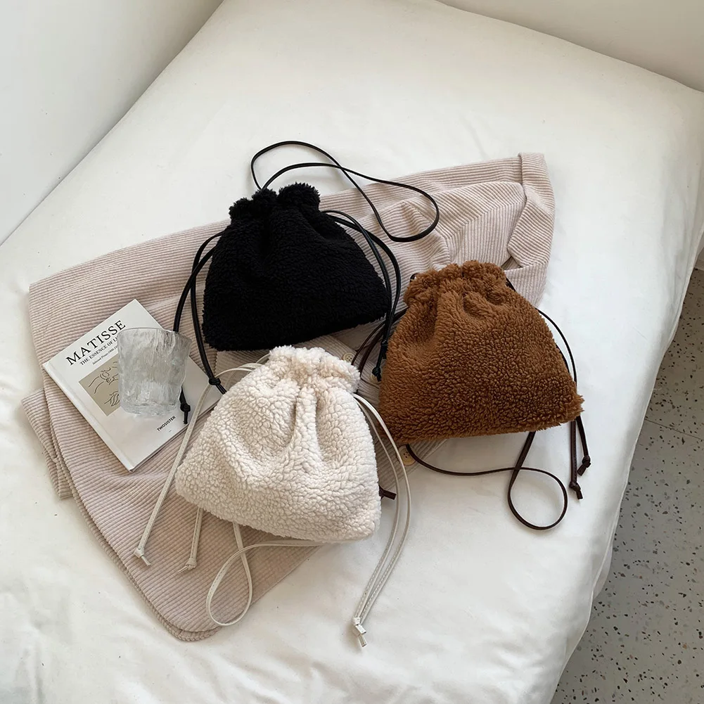 

Мягкая Плюшевая сумка на шнурке через плечо, Женская модная зимняя маленькая сумка-ведро, Женский Повседневный пушистый дорожный клатч