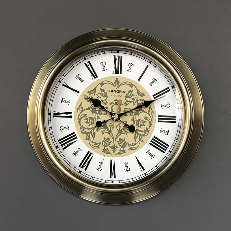 

European Luxury Retro Clock Metal Gold Vintage Large Clocks Wall Decor American Home Living Room Silent Reloj 18 Inch