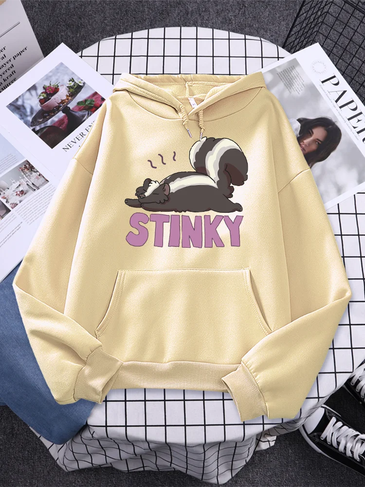 

Kawaii Skunk Sleeping Cartoons Printed Womans Hoodies Spring Autumn Fleece Warm Tops Cute O-Neck Clothes Creativity Female Hoody