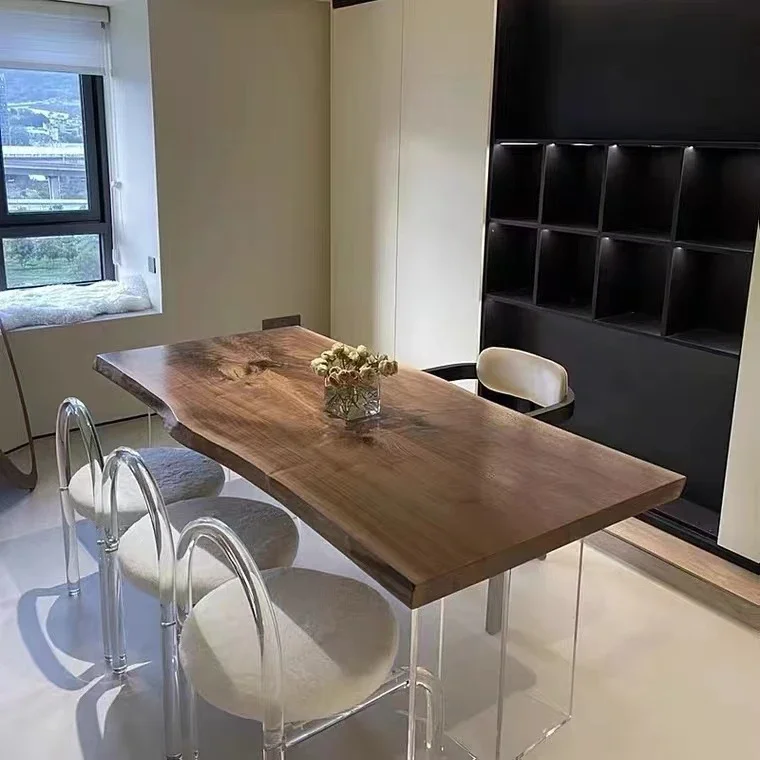 Необычная деревянная обеденная столешница большого размера неправильной формы
