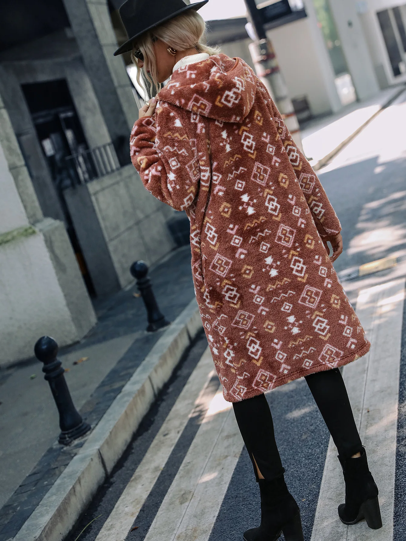Fashion New Women's Hooded Long Sleeve Geometric Printing Single breasted Extended Regular Plush Coat