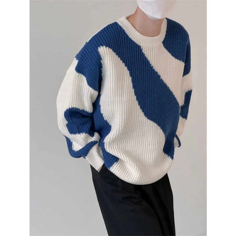 

Autumn and Winter Round Neck Men Knitted Sweate Blue and White Collision Pullover Knitted Sweater Loose Casual Harajuku Pullover
