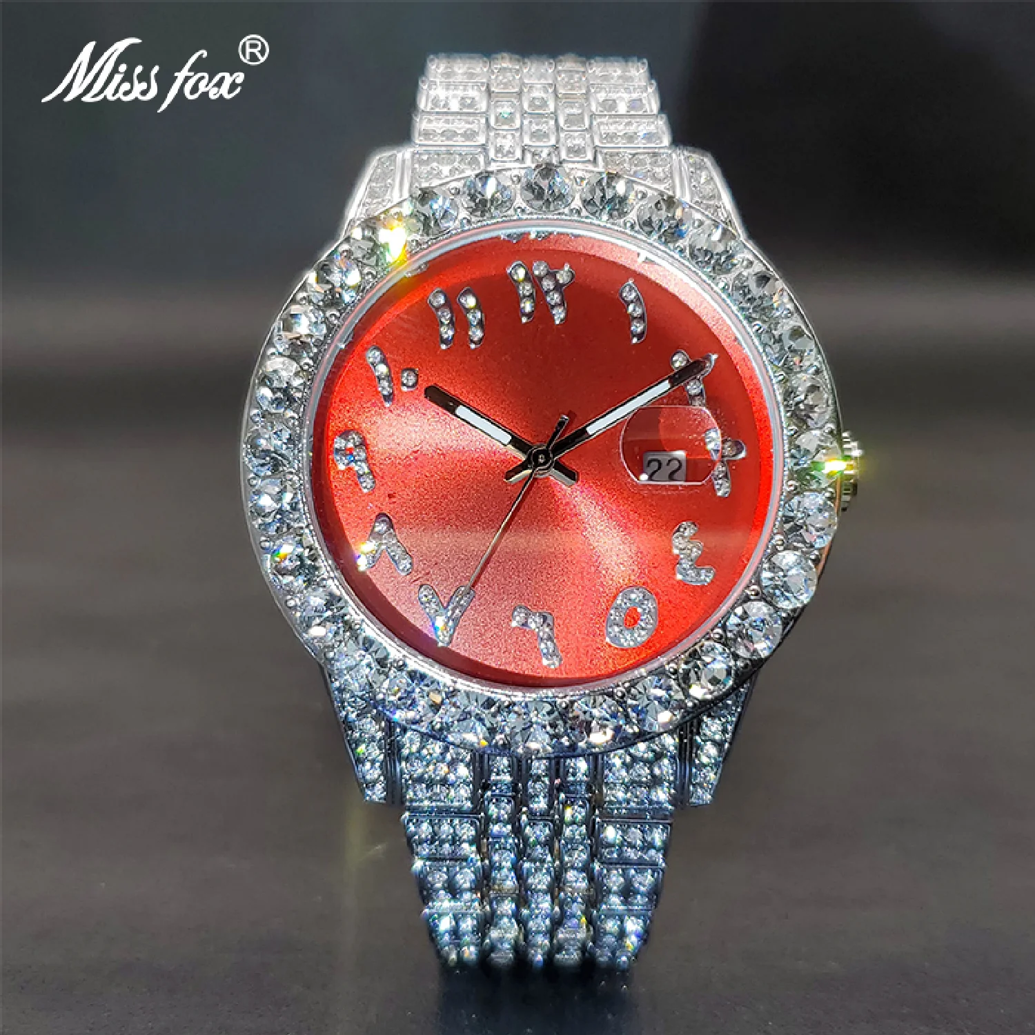 Часы наручные женские кварцевые с муассанитом