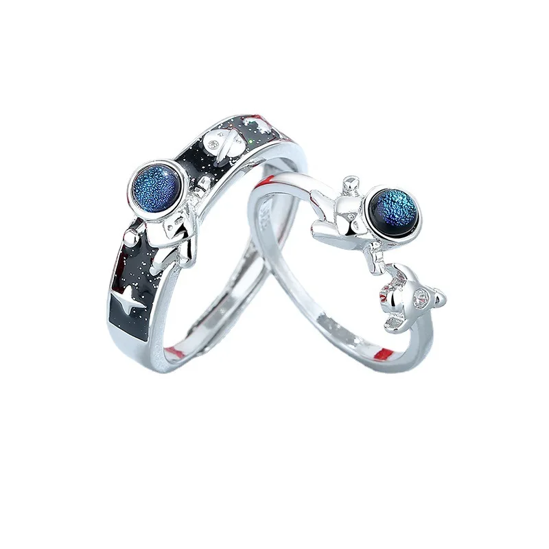 

Fashion Astronaut Spaceman Couple Rings For Women Men Lovers Personality Opening Aesthetic Joint Rings 2022 Jewelry Wedding Gift