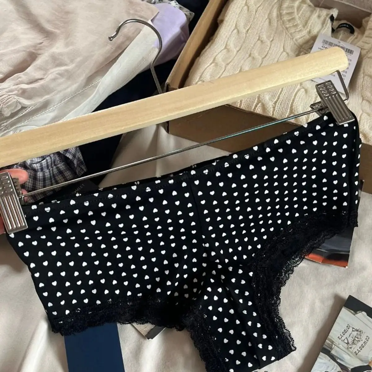 z koronkowym wykończeniem w kształcie serca kamizelkę i majtkami 2-częściowy zestaw damski dekoltem szpic elastyczną talią. Majtki Sweet Home