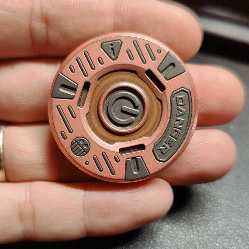 Second-Hand out-of-Print EDC Qiudi Ppb Titanium Alloy Copper Material Stress Relief Toy Fidget Spinner enlarge