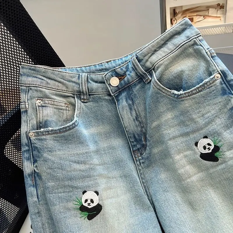 Женские джинсы с вышивкой панды