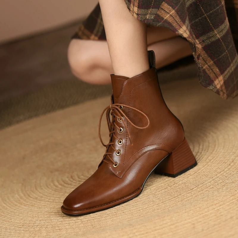 

2022 new autumn and winter Women ankle boots natural Leather plus size 22-26cm Vintage cowhide upper side zip cross straps boots