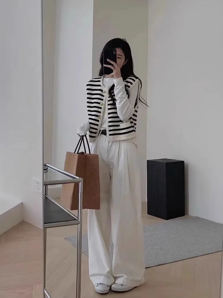 Блузка женская трикотажная в полоску Корейском стиле