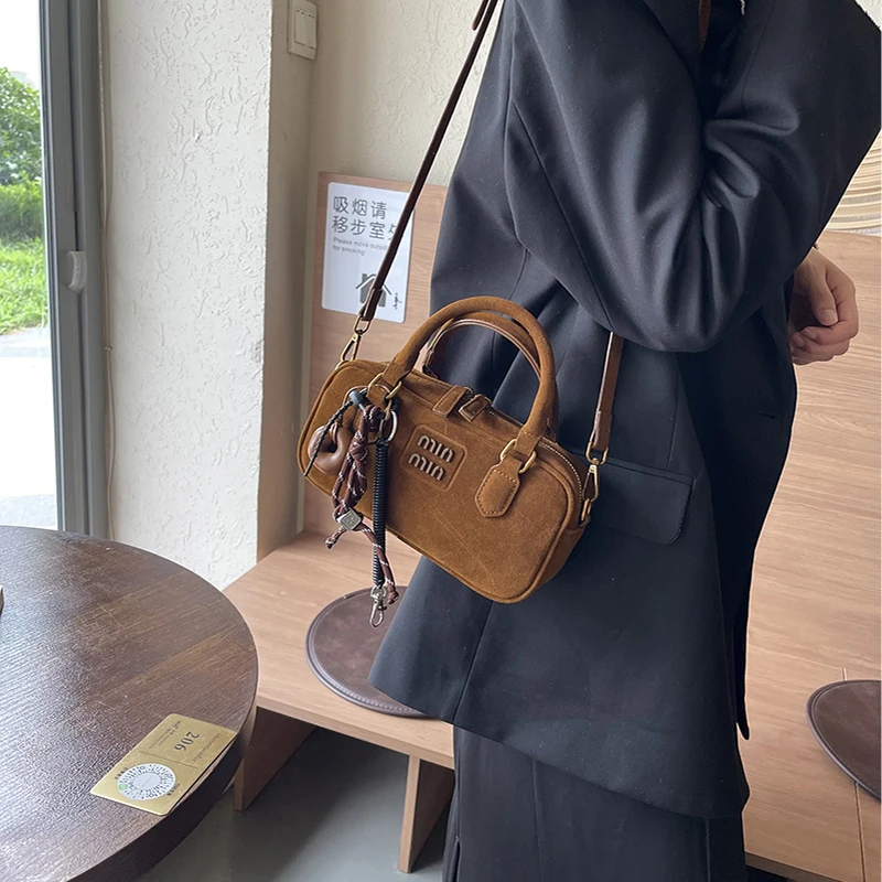 Женская матовая сумка для боулинга в стиле ретро