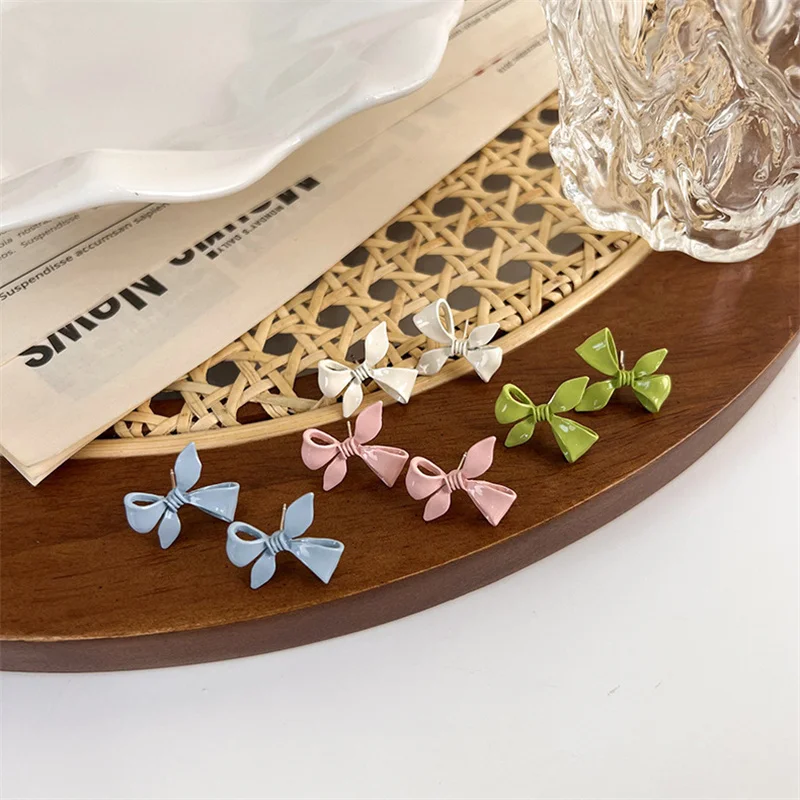 

Spring Spray Paint Pink Green Bowknot Stud Earrings for Women Girls Korea Fashion Alloy Earrings Sweet Jewelry Accessories