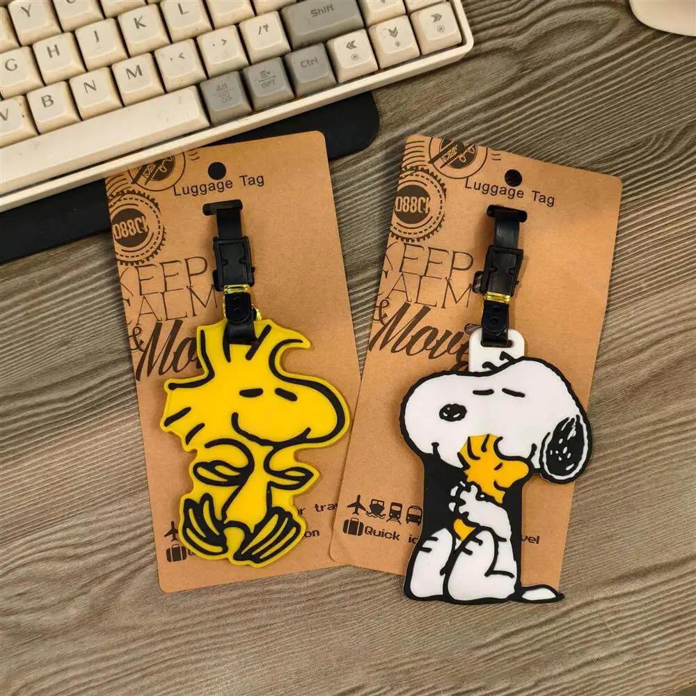 Бирка для багажа PEANUTS Snoopy Travel Puppy Series, милая мультяшная бирка для чемодана, идентификационная бирка для сумки, держатель для идентификационной карты, регулируемый ремень, аксессуар для путешествий (art.: 3920dbe051a31) - 3920dbe051a31