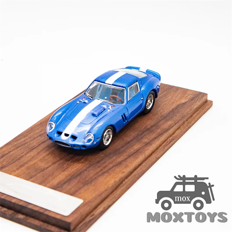 Finclassically 1:64 250 GTO Limited 300 Литая под давлением модель автомобиля