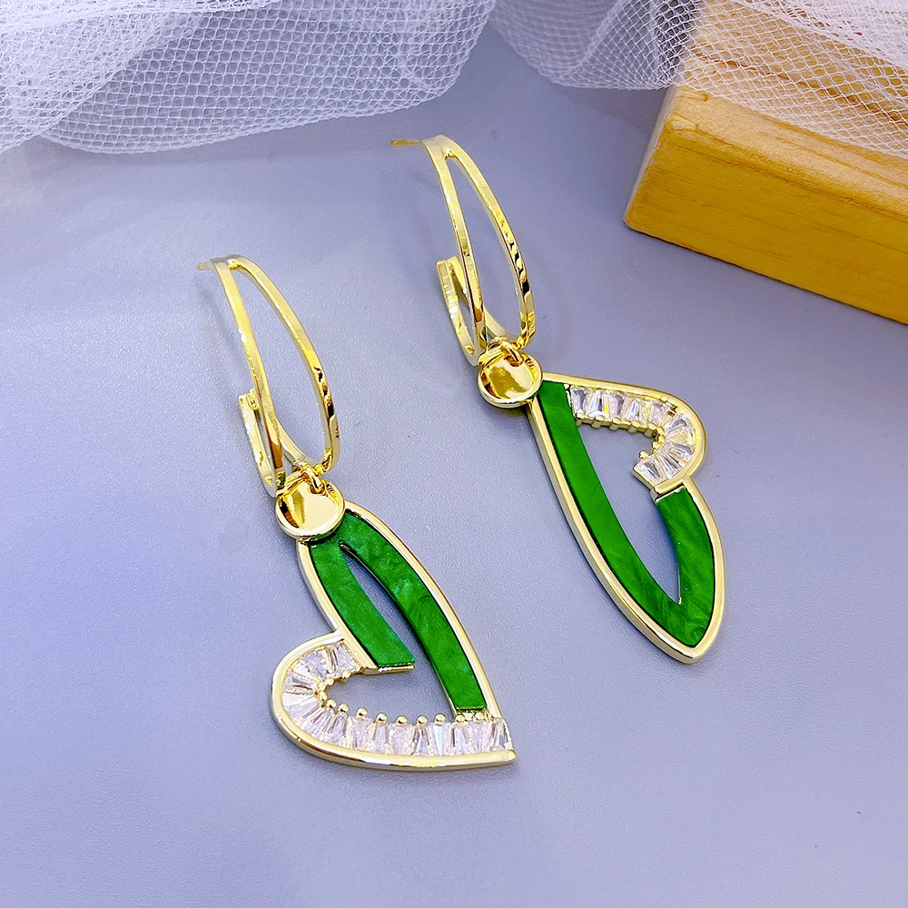 

серьги fashion 925 Silver needle Retro Simplicity Light luxury green heart earring Niche brand women gift wholesale jewelry