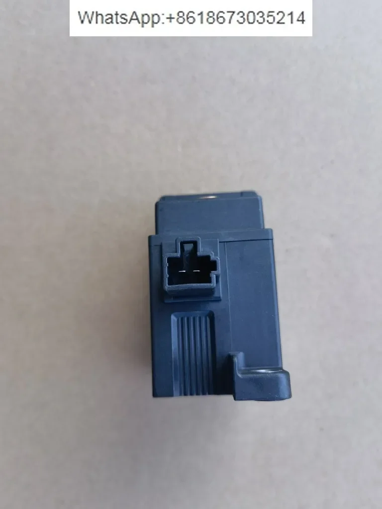 Контактор HVDC HFE82V-200B 750-12-HC5 реле 750V200A