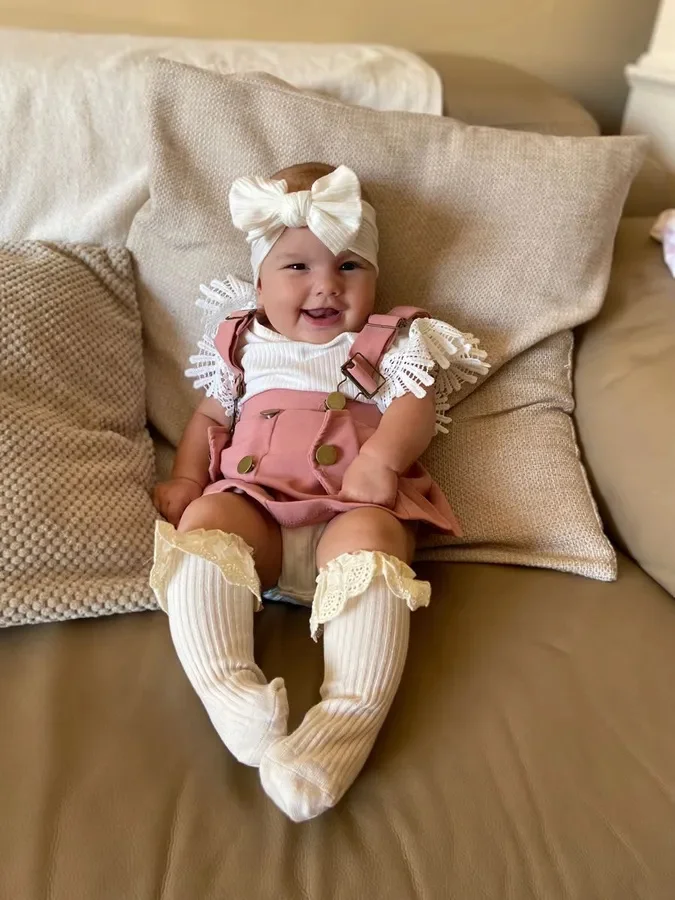 Bawełniany zestaw ubranek dla niemowląt w jednolitym kolorze dziewczynek