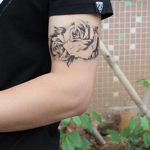 

1Pc Realistic Black Rose Flower Makeup Rose Flower Tattoo Arm Leg Body Art Waterproof Temporary Tattoo Stickers Makeup 150x105mm