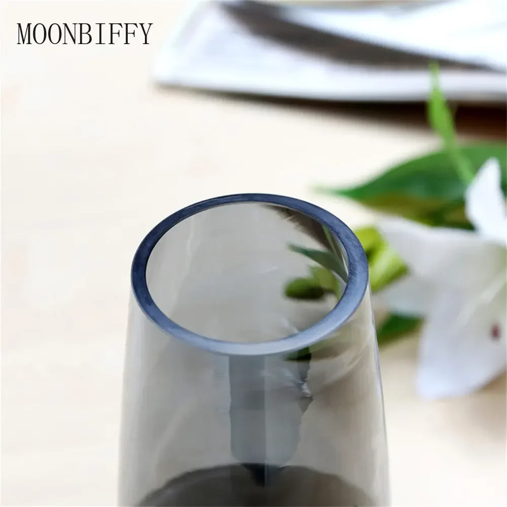 Высокая прозрачная ваза коричневые вазы из янтарного стекла высокие серые