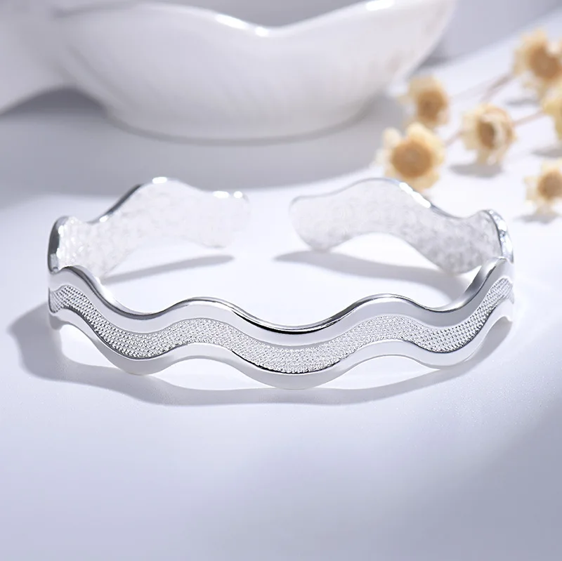 

Женский матовый браслет из серебра 925 пробы, с волной и звездами