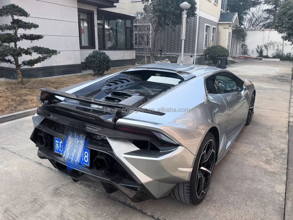 Комплект для сухого корпуса из углеродного волокна Lamborghini Huracan