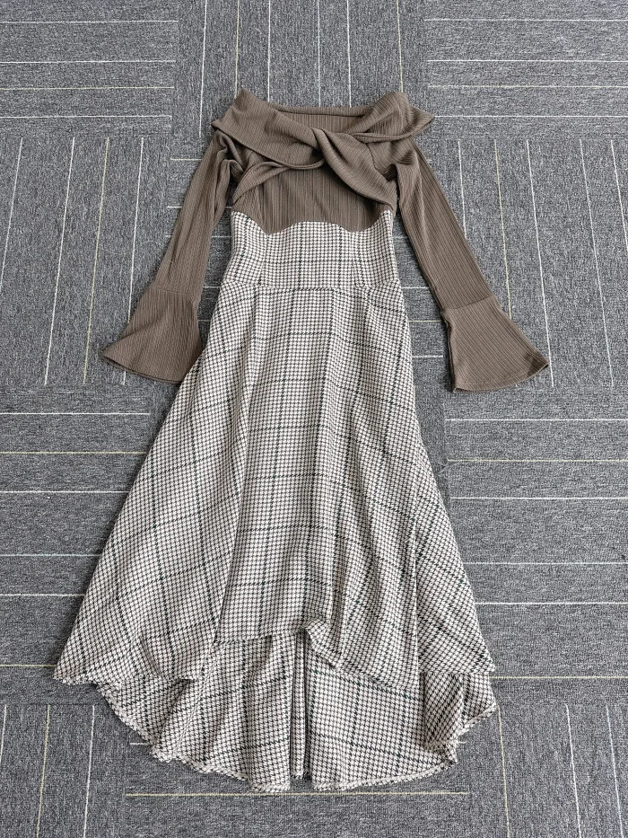 Элегантное клетчатое платье с открытыми плечами и длинными рукавами женское