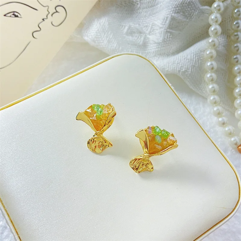 

2023 New Romantic Bouquet Earrings Small Crowd Design Irregular Flowers Fashion Temperament Female Earrings Wholesale
