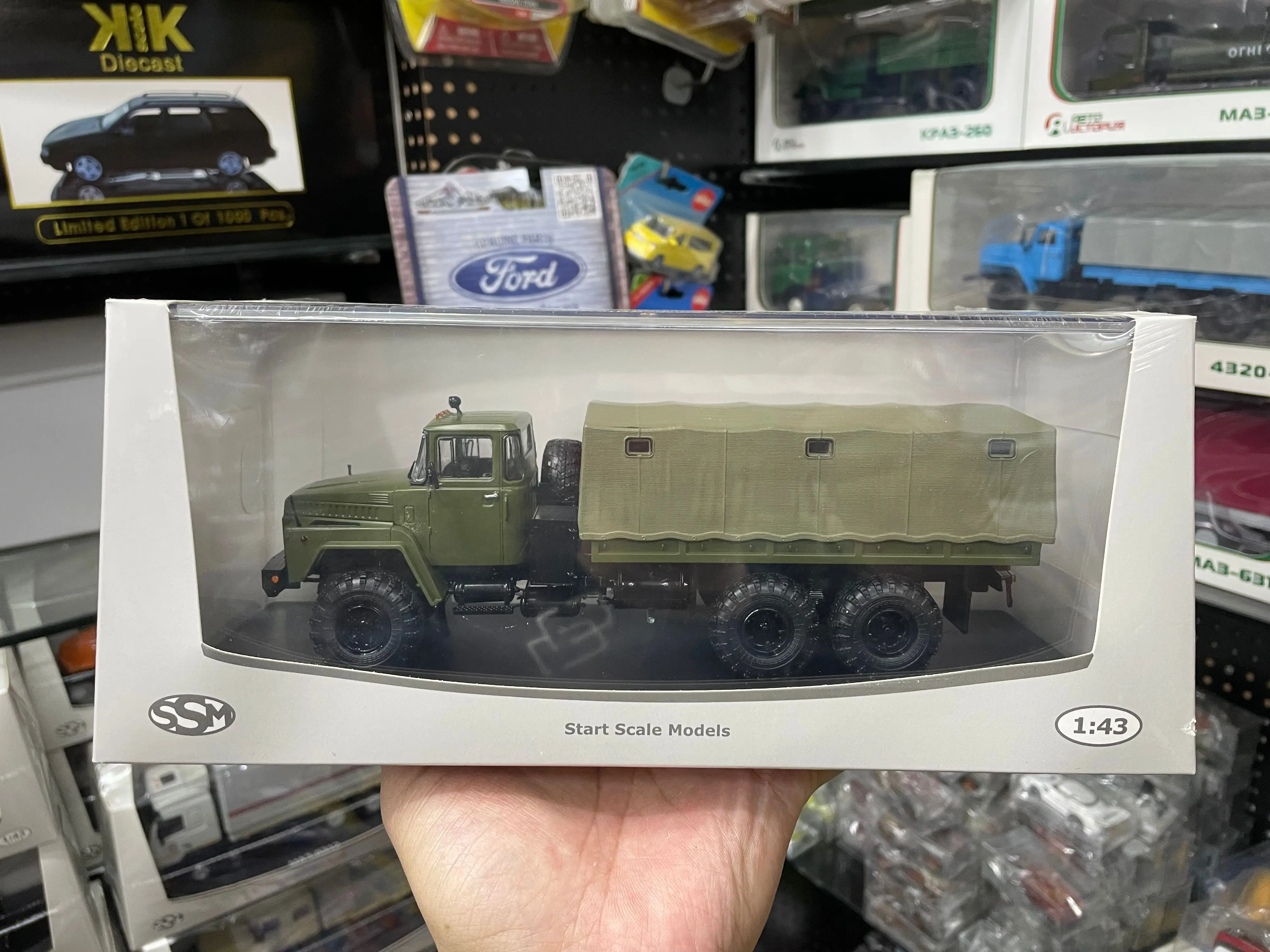 Стартовые модели в масштабе SSM 1/43, литые модели грузовика, новая модель в коробке