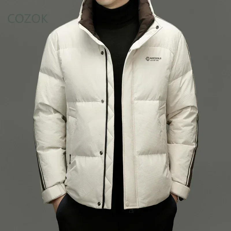 COZOK Короткий пуховик с воротником-стойкой набивка на утином пуху дизайнерская