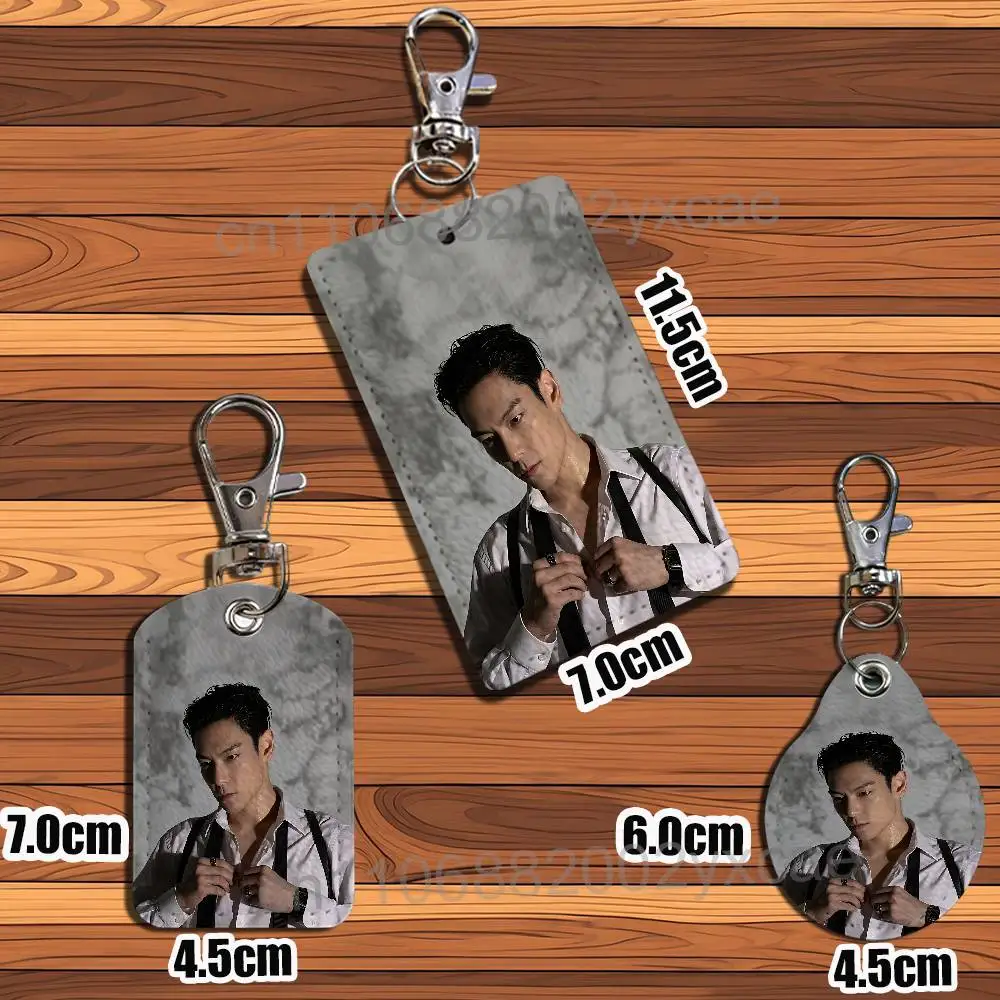 Фото Держатель для ключей и карт Choi Seung Hyun T.O.P. (Бут Ит) – Текстурированный чехол-кошелек для проездных, банковских и автобусных карт, а также бейджей. №3