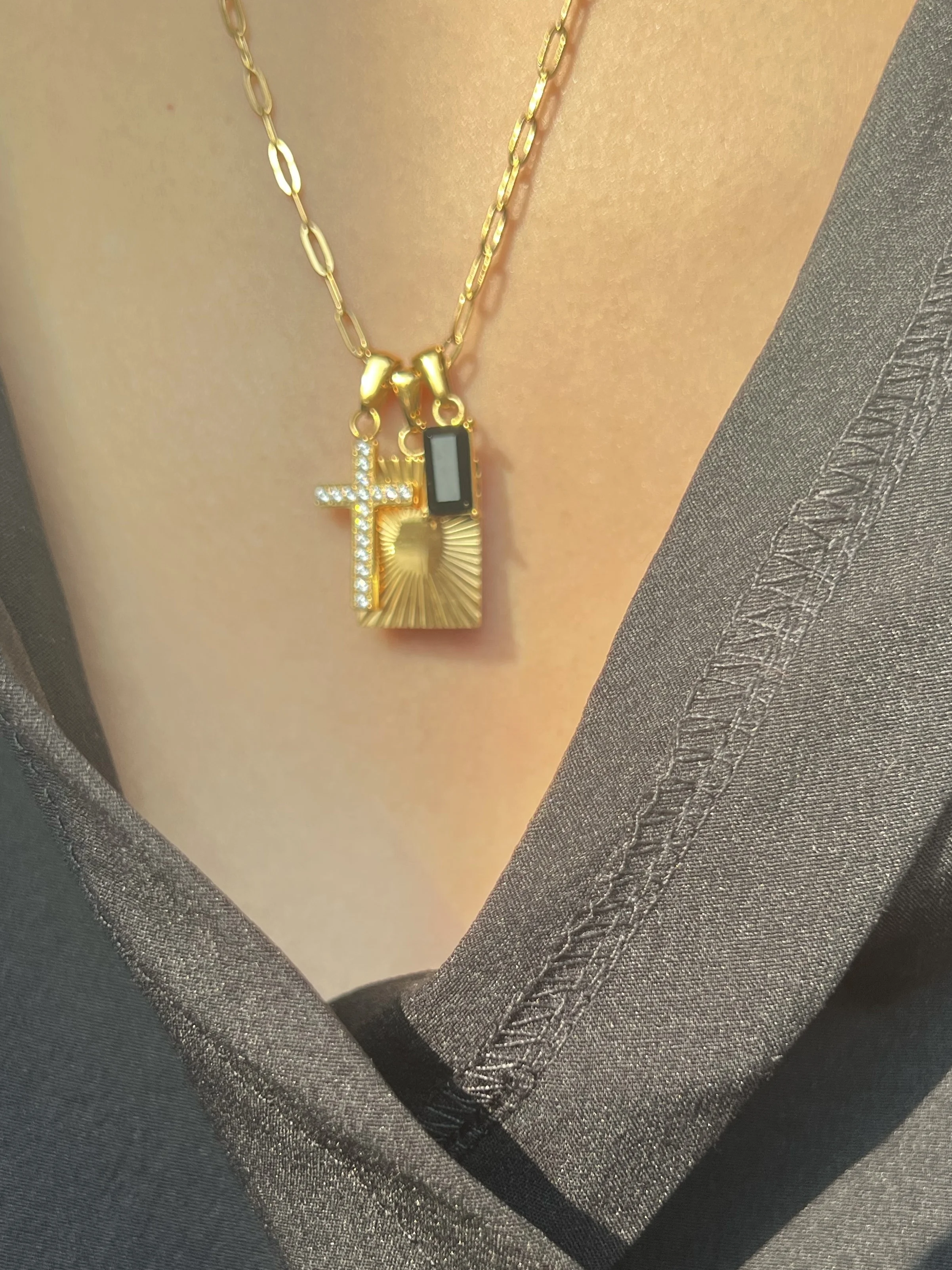 Dasein ACC Ins 18k позолоченные титановые три различных подвески съемный Дьявол Стиль 5a