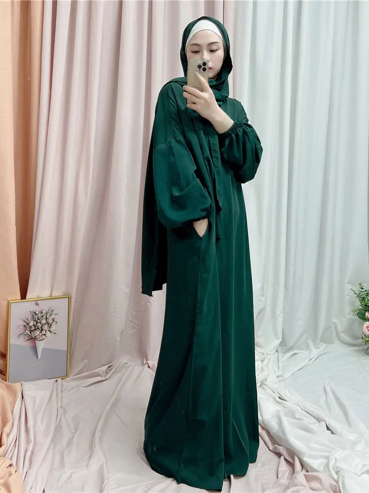Рисунок 6 - Рамадан с капюшоном Abaya для модели