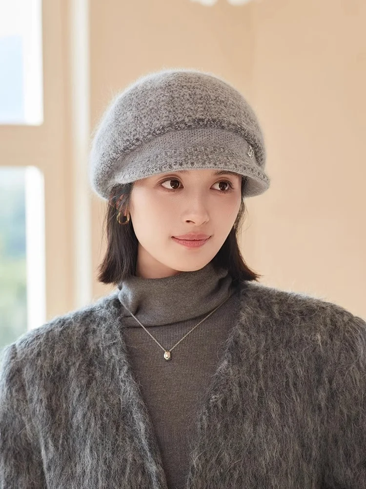 Женская зимняя шапка новинка 2024 для защиты от холода теплая мам универсальная