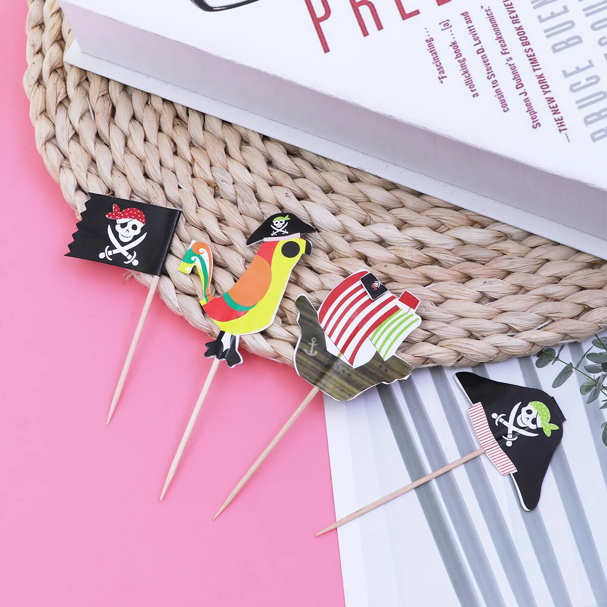 

40 Pcs Pirate Party Supplies Paper Ornaments Kids Birthday Pirate Decor Disposable Cupcake Pirate Party Cake Decoration