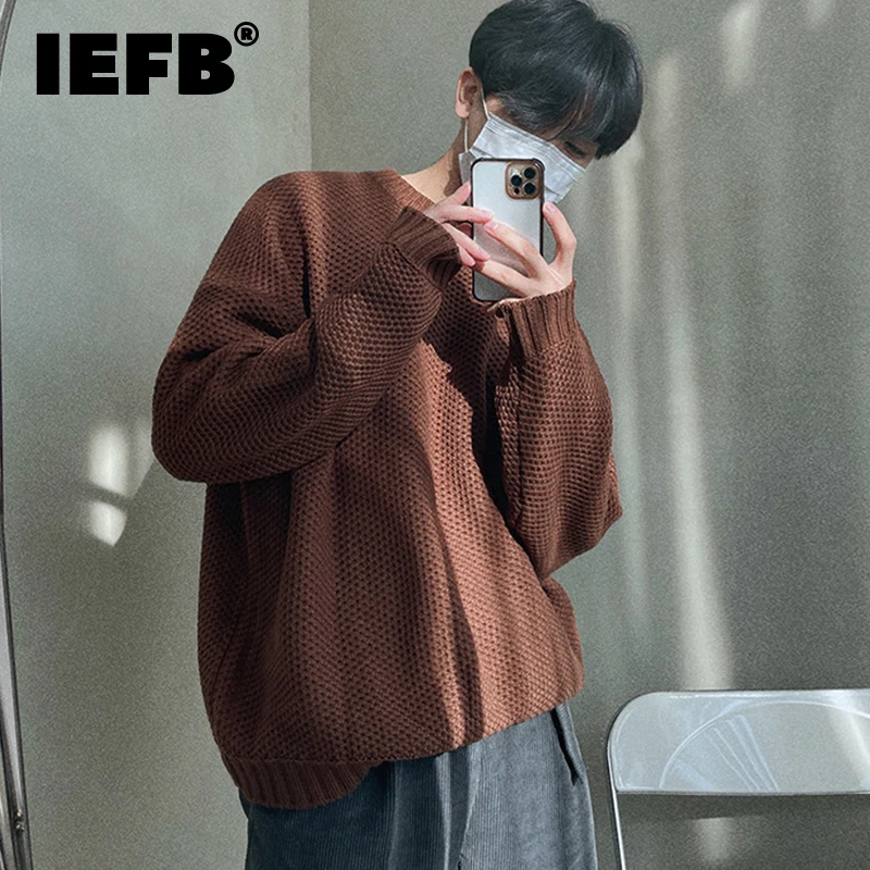 

IEFB Round Neck Men's Sweater Autumn Korean Loose Fashion Long Sleeve Pullover Bottomed 2023 Vintage Male Tops Solid Color