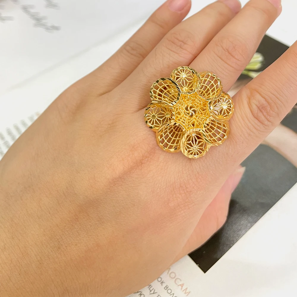 

Round Flower Ring Copper Dubai Trend New Ring Light Design High Quality Jewelry Women Bridal Ring For Party Gift