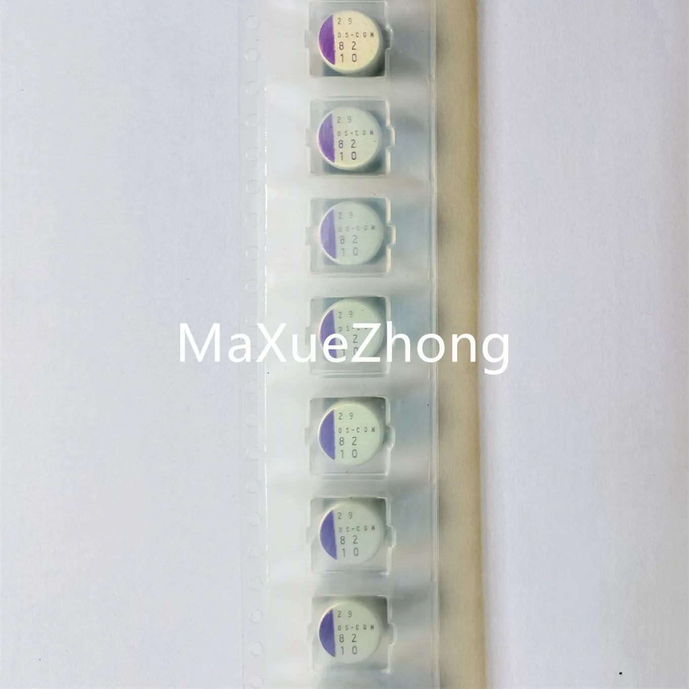 

Оригинальный новый 100% SMD твердый конденсатор 10V82UF 8X7 82UF10V 10SVP82M (индуктор)
