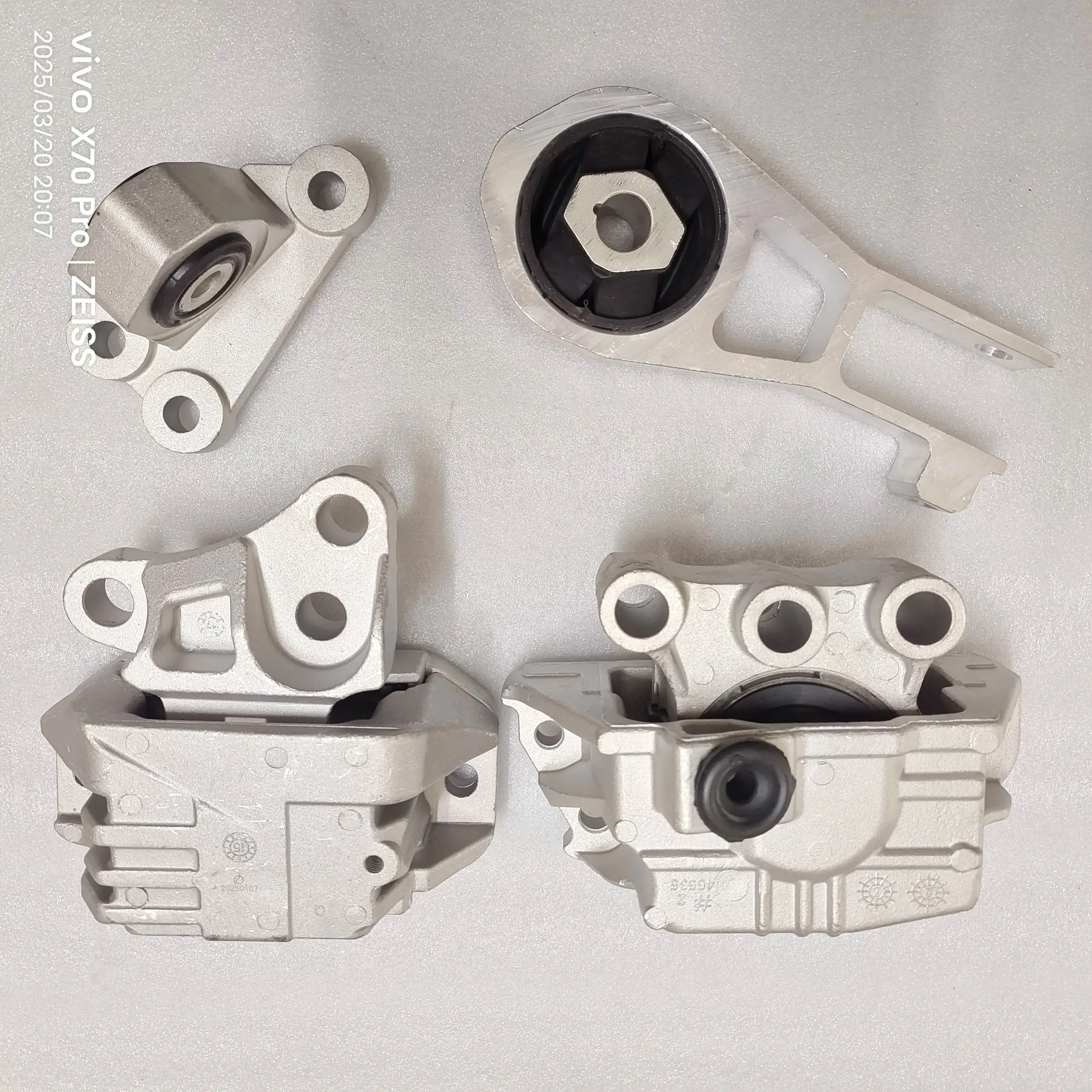 

68323788 АА 68254476 АА 68278029 АК 68273248 АА 68273250 АА 68278029 АБ 68323781 АА 68247564 Крепление двигателя AA для джипа