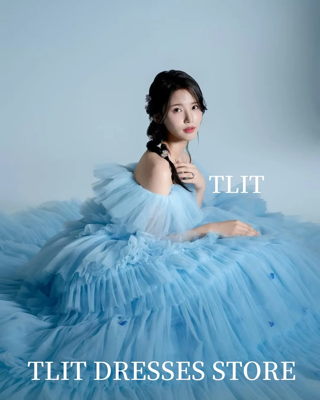 Фото TLIT 2025 Fairy Blue Мягкий тюль Многоуровневые вечерние платья с открытыми плечами Пром платья Корейское свадебное платье Фотосессия по индивидуальному заказу №3