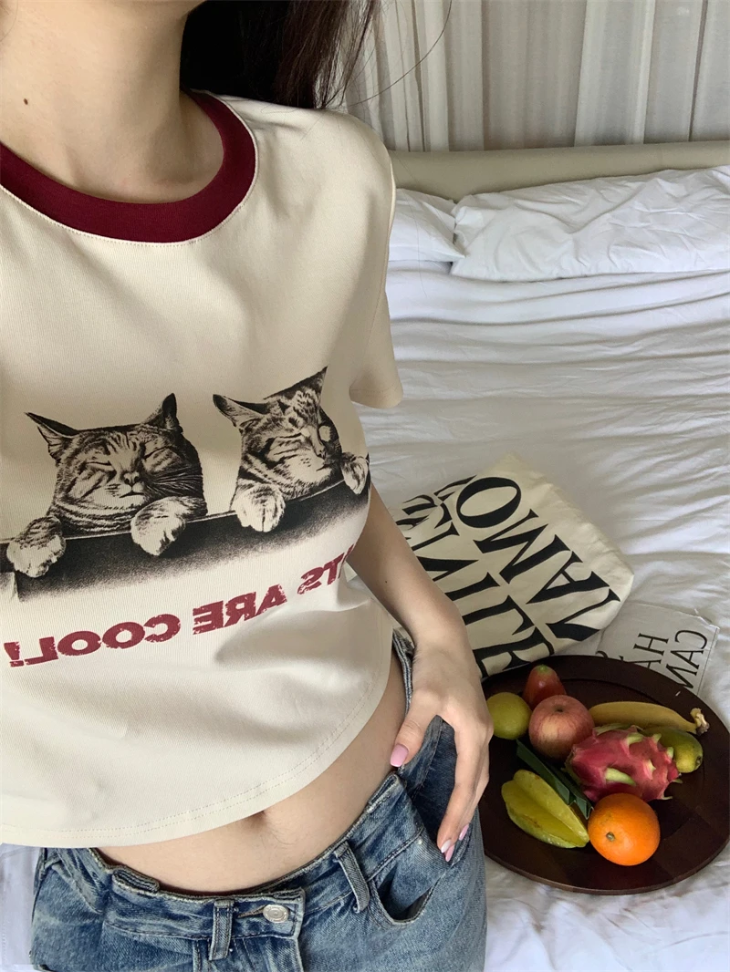 

Y2K Cat Print Short Color Contrast Tshirt Women Slim Fit Short Sleeve Aesthetic Graphic Tees Korean Style Chic High Street Tops