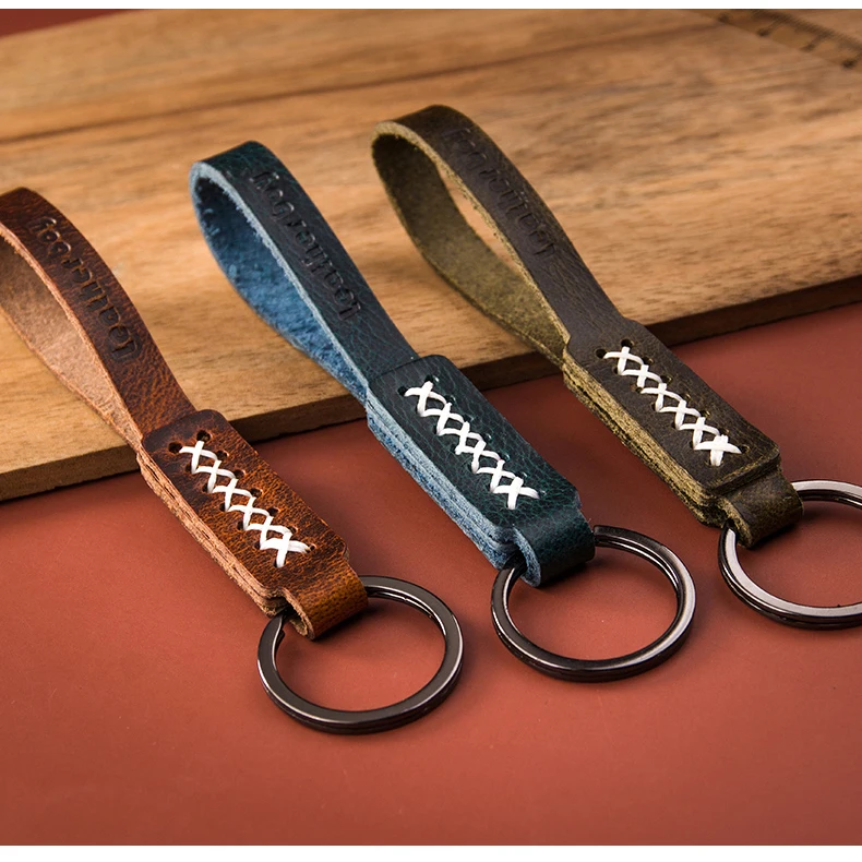 

Retro Luxury Leather Keychain for Men Women Handmade Car Key Chain Ring Charms Keyring Accessories Wholesale Male Female Gifts