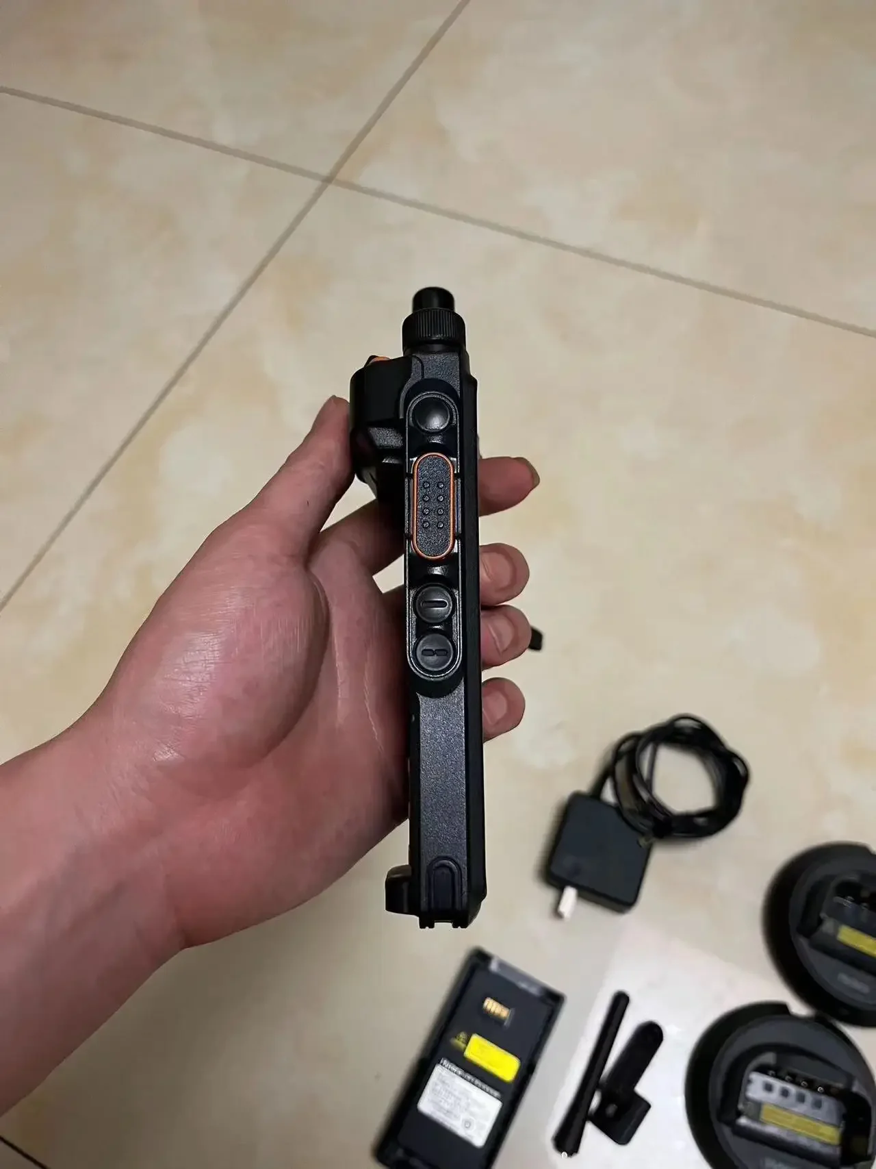 Hytera PDC680 Ручная профессиональная мобильная радиостанция DMR Walkie Talkie 10 км Функция