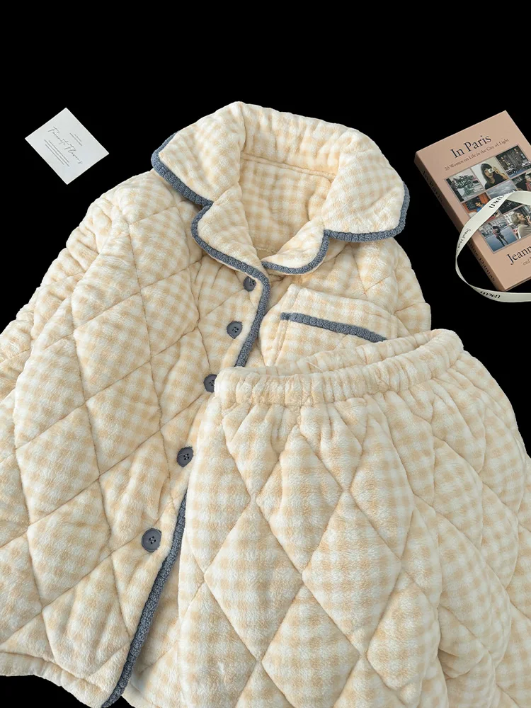 Пижамы из кораллового флиса женские осенне-зимние трехслойные стеганые пижамы