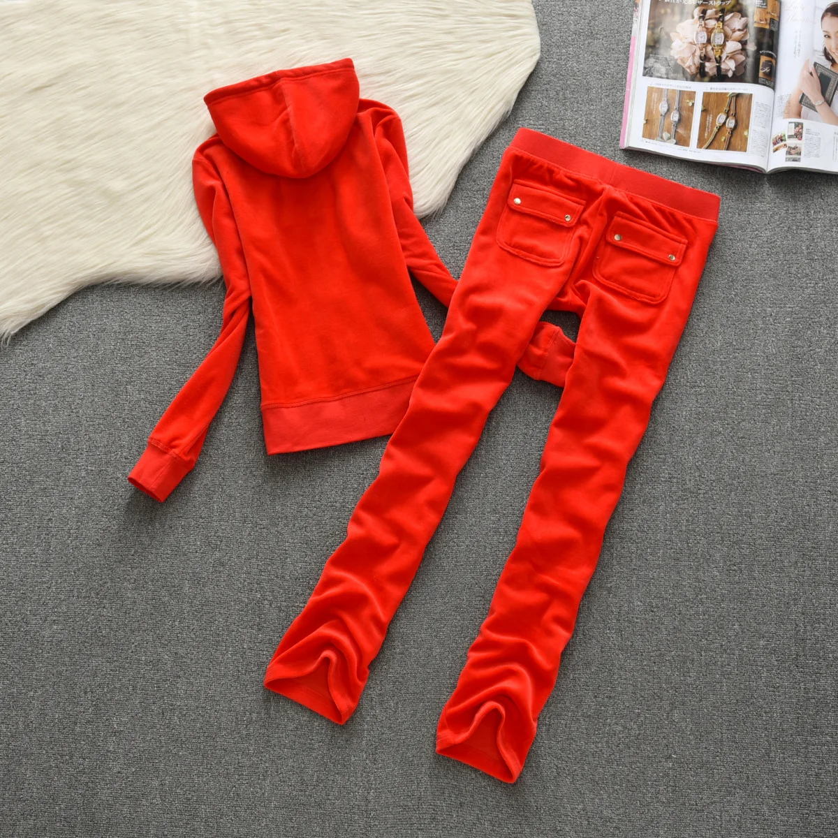 

Spring/Fall 2022 Women's Brand Velvet Fabric Tracksuits Velour Suit for Women Track Suit Hoodies And Pants fat sister sportswear