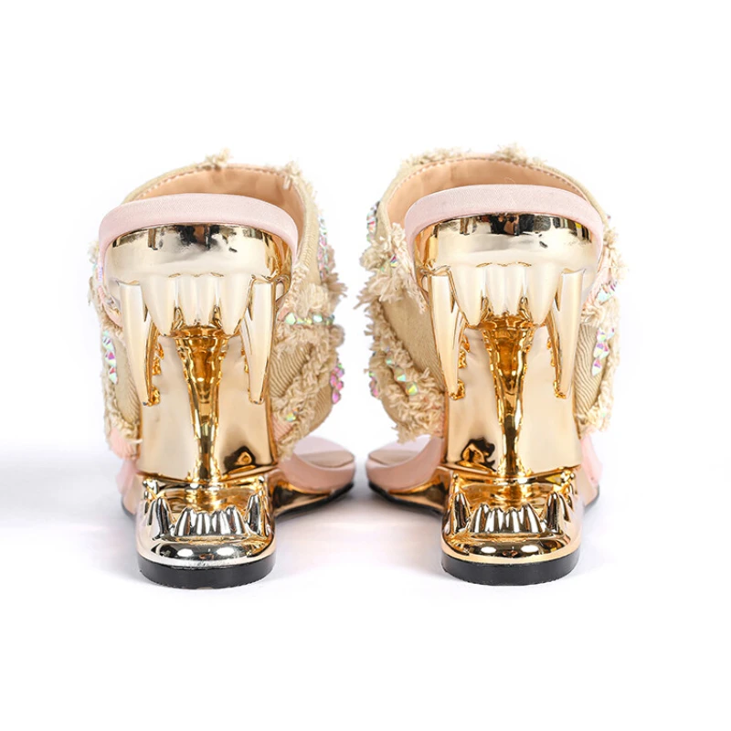 

2023 Summer New Metal Hollow Tooth Heel Slippers Women Fashion Sexy Luxury Brand Sandals Gold Party Wedding Shoes Big Size 43