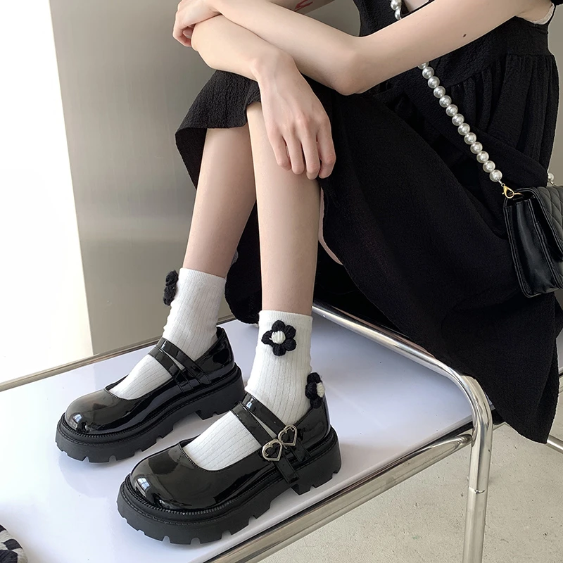 

Lolita Casual Shoes Woman Pu Leather Oxford Shoes for Women Pumps Heart Metal Buckle Brogue Shoes Female Plus Size Zapatos Mujer