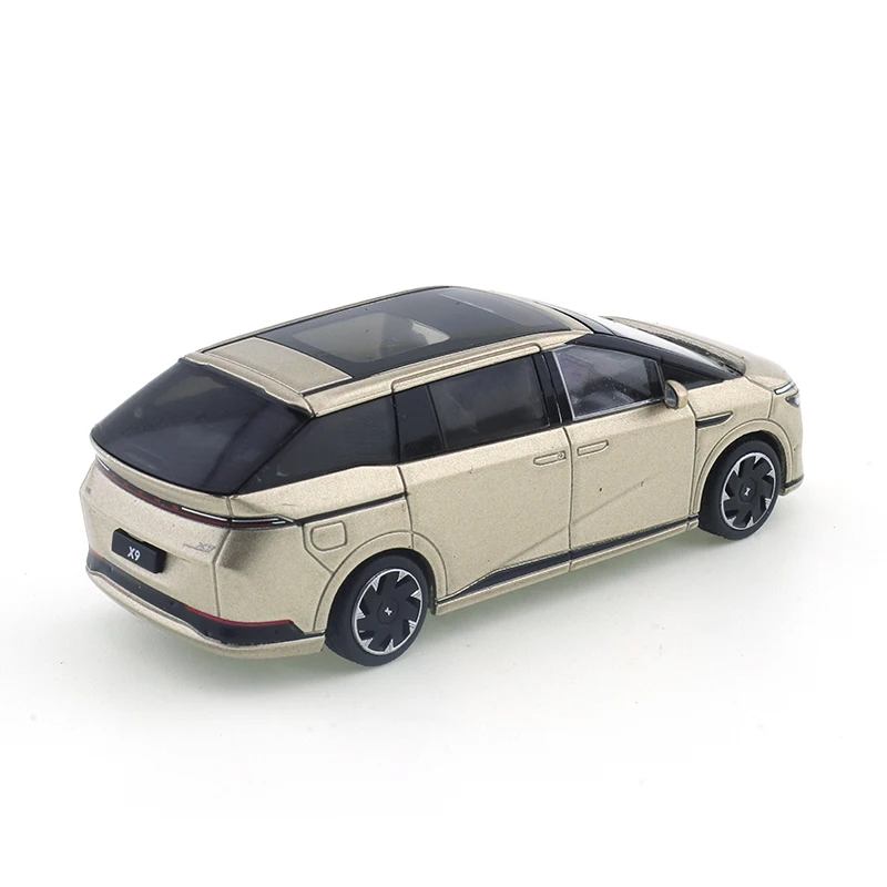 Модель автомобиля XCARTOYS 1/64 XPENG X9